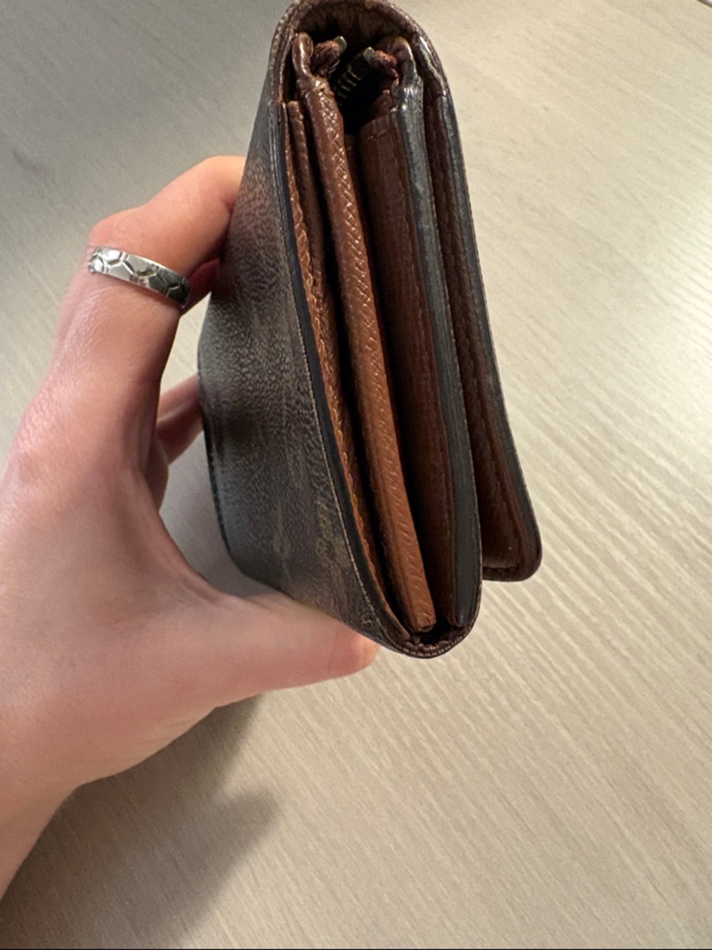 Louis Vuitton Monogram Canvas compact Wallet - Brown and Tan - Picture 4 of 14